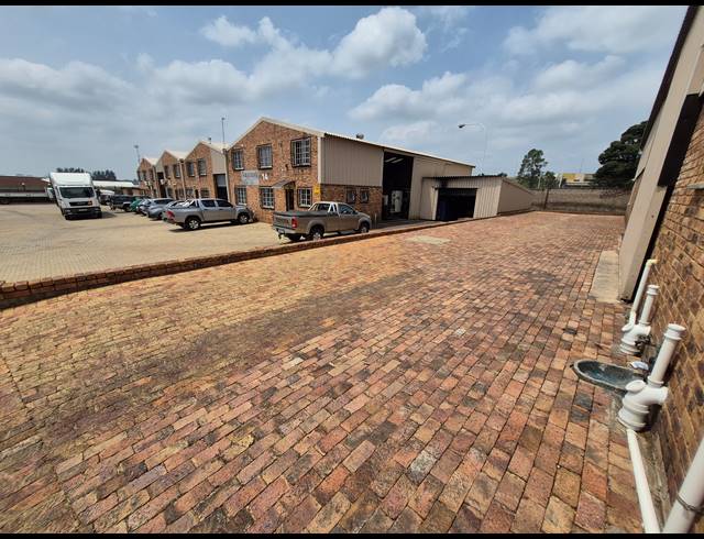 360M² FACTORY FOR SALE IN ANDERBOLT